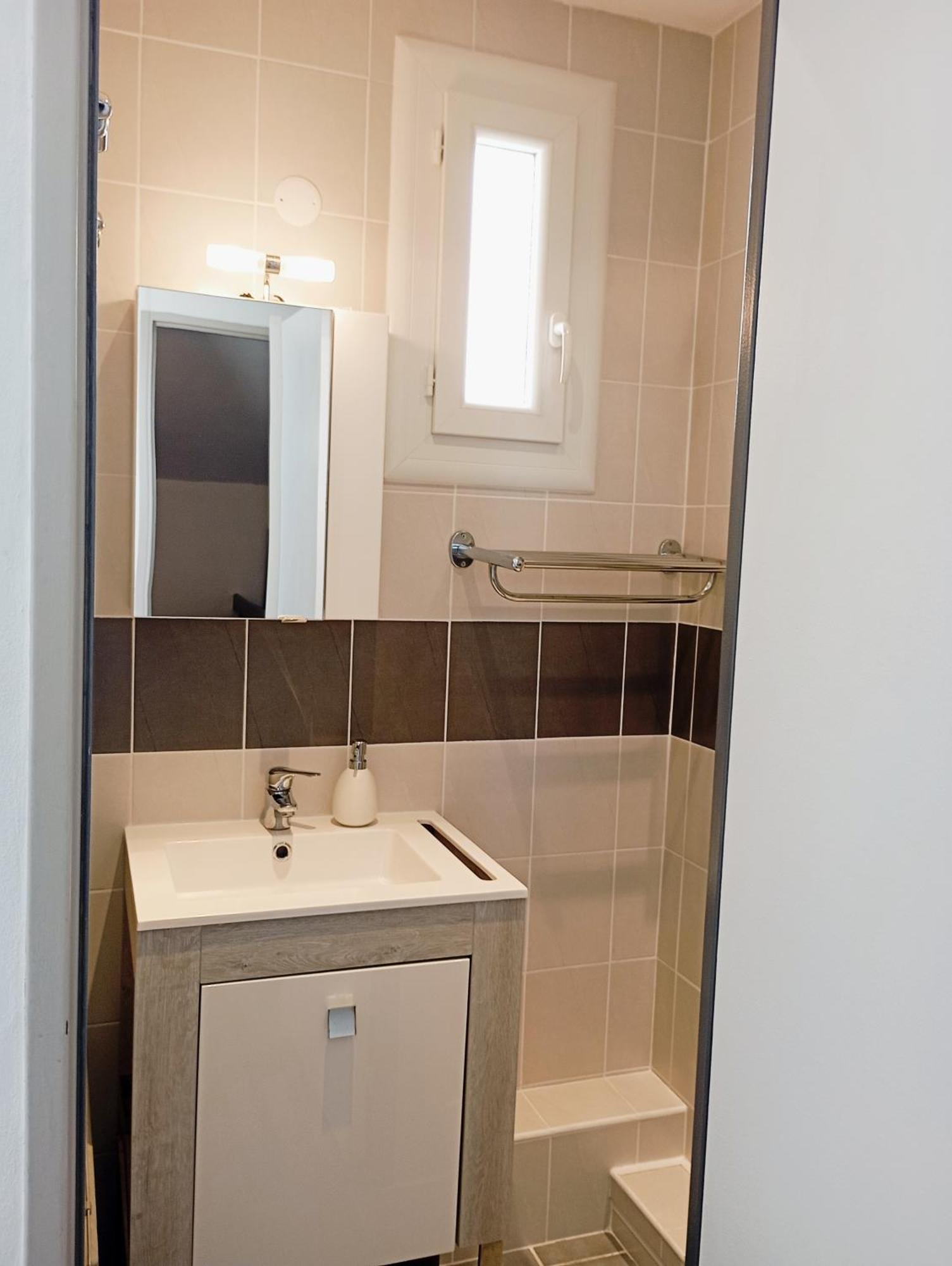 Grand Appartement Proche Port Et Plages, 6 A 8 Pers, 3 Chambres, Climatise Agde Bagian luar foto