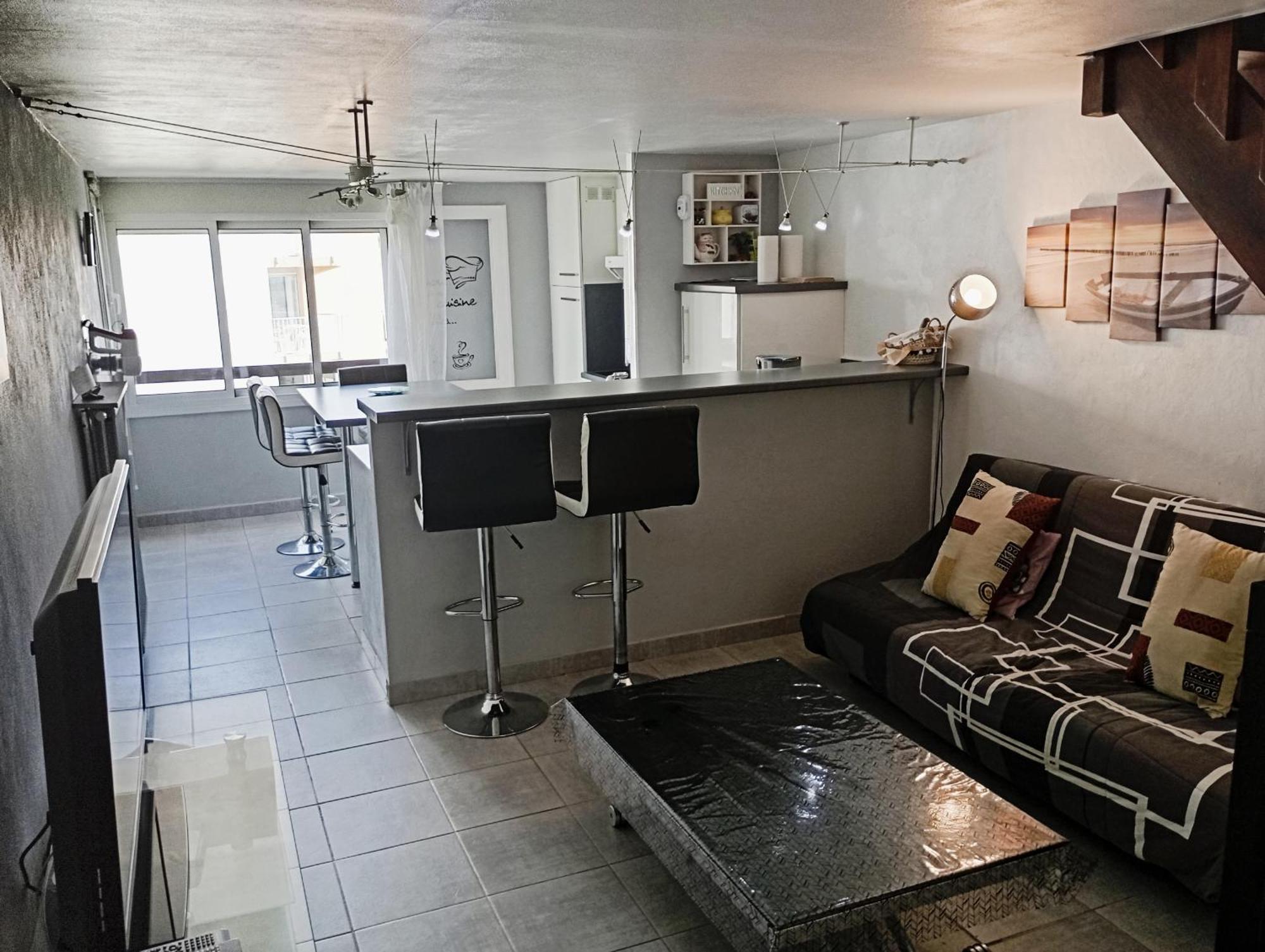 Grand Appartement Proche Port Et Plages, 6 A 8 Pers, 3 Chambres, Climatise Agde Bagian luar foto