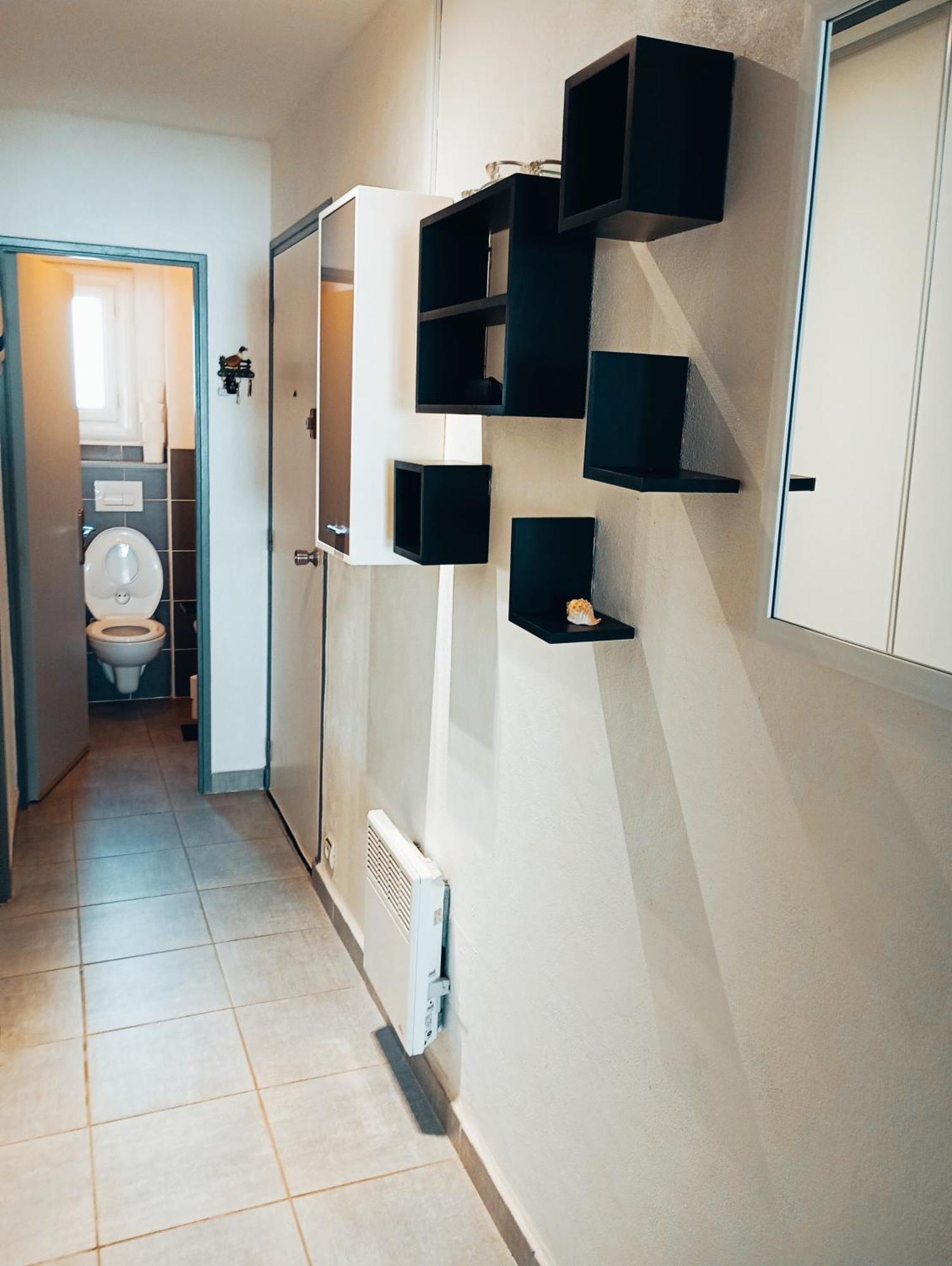 Grand Appartement Proche Port Et Plages, 6 A 8 Pers, 3 Chambres, Climatise Agde Bagian luar foto